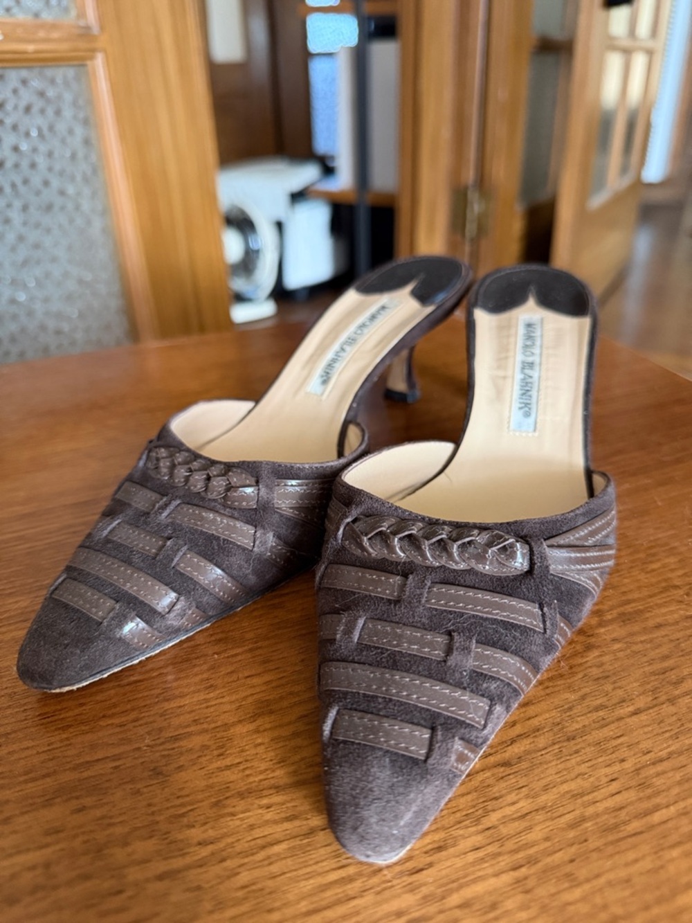 Manolo Blahnik Dark Brown Woven Pointed-Toe Mule Heels size 36 / size 6